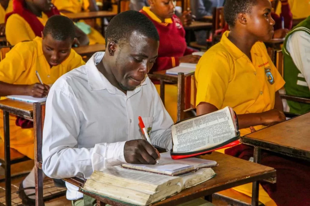 Yesu Akwagala High School